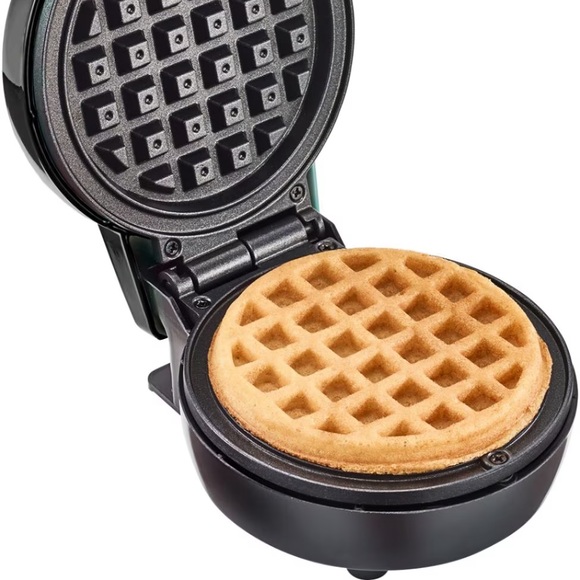 Bella - Mini Waffle Maker - Black : PREOWNED, BUT GREAT CONDITION. NO DAMAGES - Picture 13 of 13